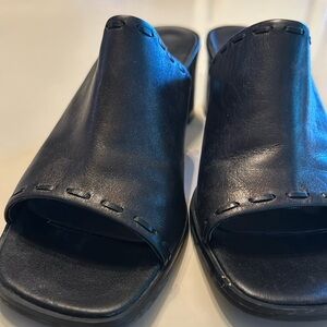 71/2 medium black mule shoes